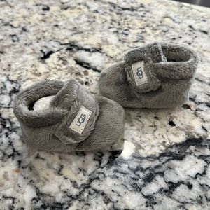 UGG boots for babies size 0/1 - fits 0-6 months.